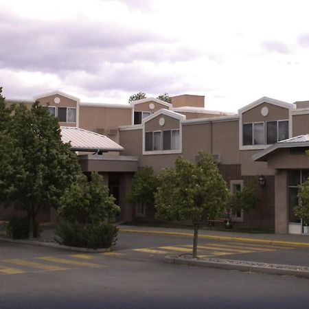 Yellowstonepark Inn&Suites Livingston Exterior photo