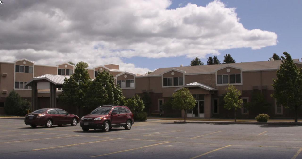 Yellowstonepark Inn&Suites Livingston Exterior photo